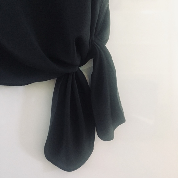 NWOT Silk Blouse Black Short Sleeve 8 M - Picture 2 of 6